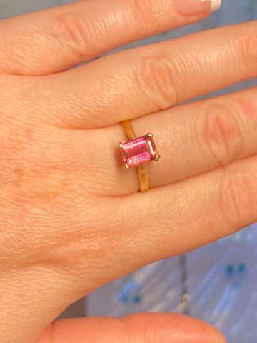 Solid 9ct Gold Pink Tourmaline Ring