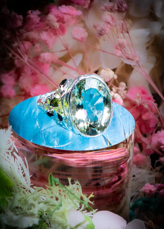 The green confetti ring